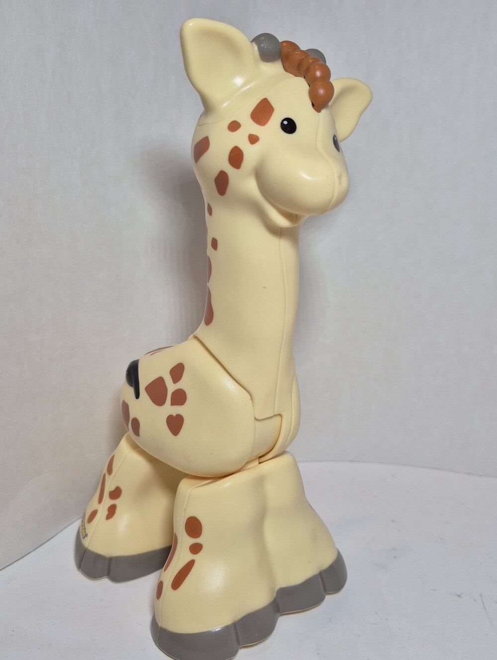 Fisher Price Little People Big Animal Zoo Giraffe 9" Tall Interactive Animal